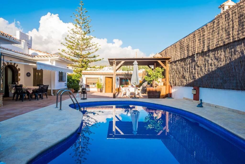 Estudio Maria De Waard Nerja Exterior foto